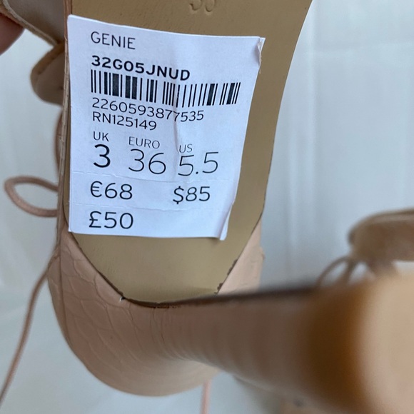 Topshop Genie Lace Up Court Shoes - Picture 7 of 8